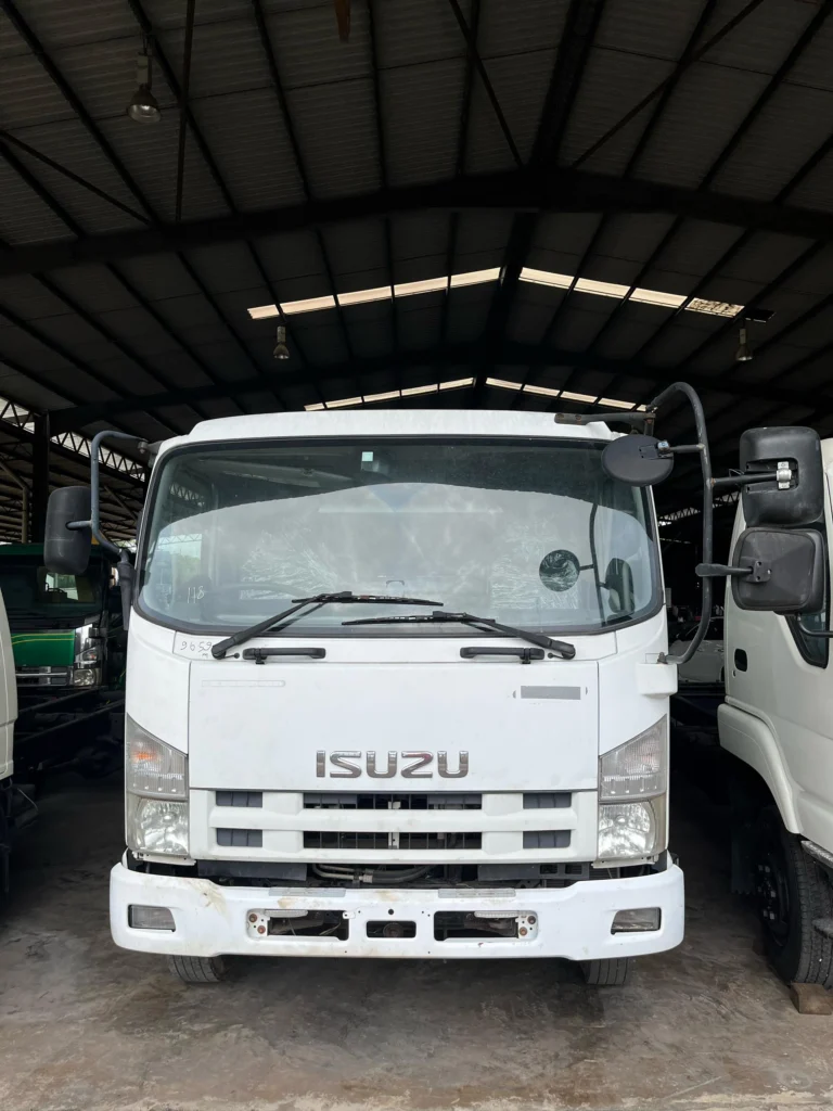 Isuzu FRR90 Car Carrier